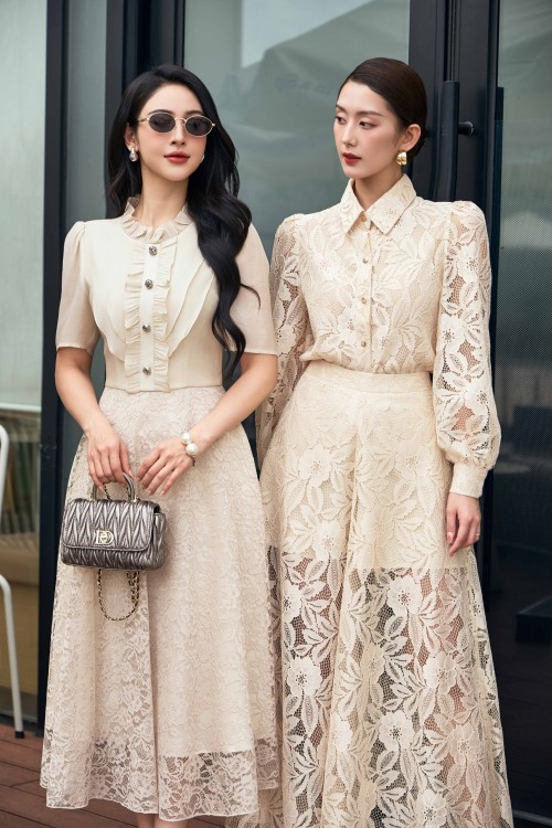 Sixdo Beige Organza Flared Dress